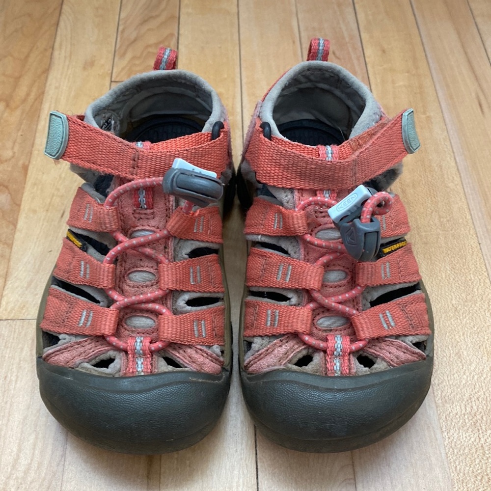 Keen kids waterproof sandals size 9